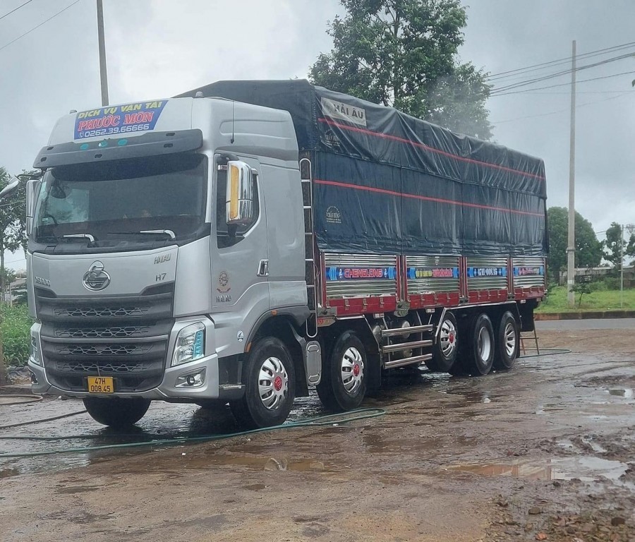 Camião Chenglong de 5 eixos usado de 2019