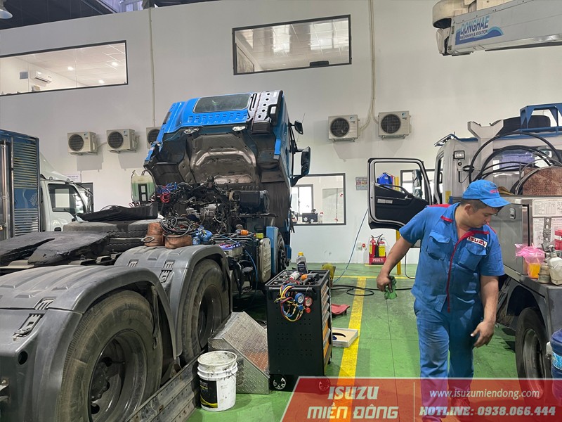 Xưởng dịch vụ bảo dưỡng xe tải Isuzu