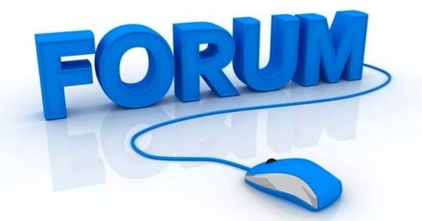 alt text: Hình ảnh một diễn đàn xe tải với nhiều chủ đề thảo luận