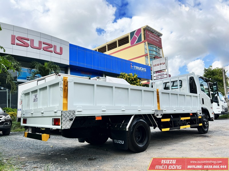 Xe tải Isuzu 3.5 tấn thùng lỏng