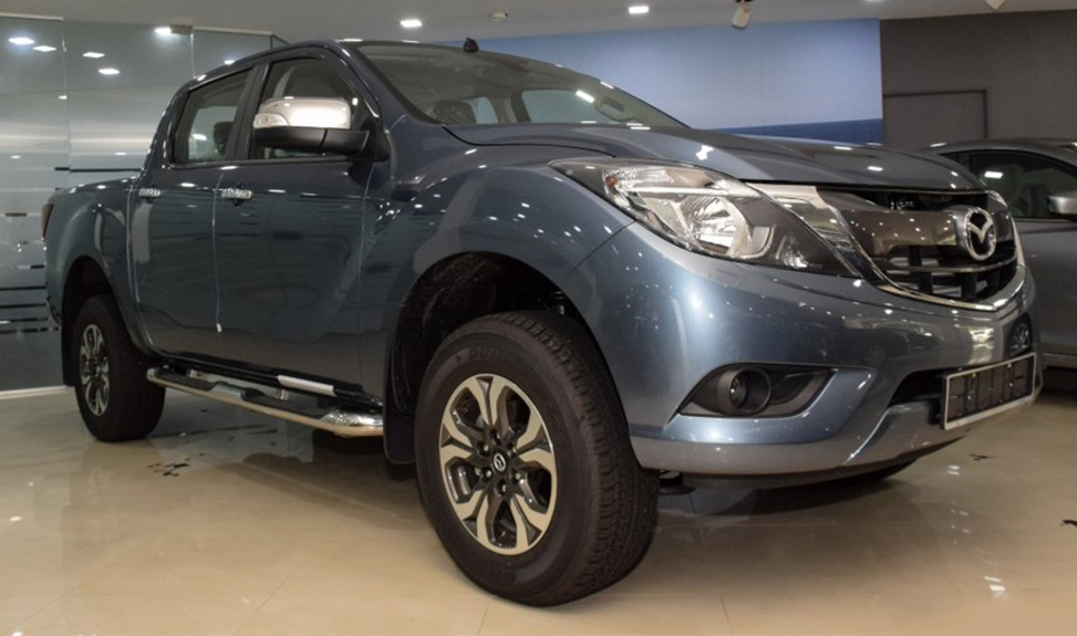 alt text: Ngoại thất Mazda BT-50 2020