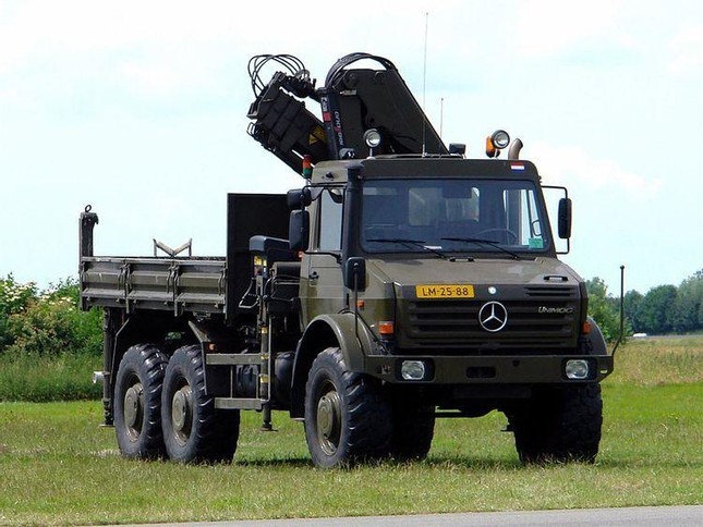Mercedes-Benz Unimog U 5000