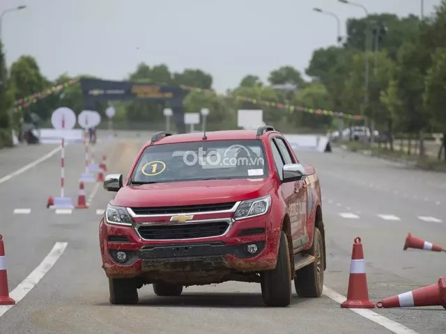 Chevrolet Colorado 2018: Ngoại thất mạnh mẽ
