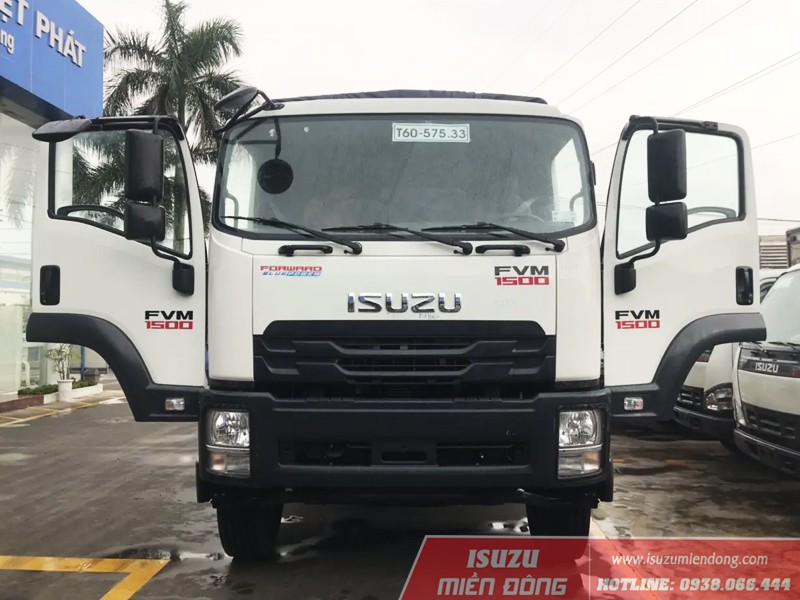 Ngoại thất xe tải isuzu 3 chân 15 tấn
