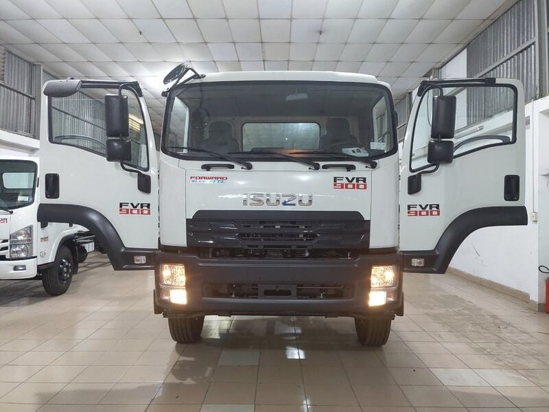 Ngoại thất xe tải isuzu fvr 900 8 tấn