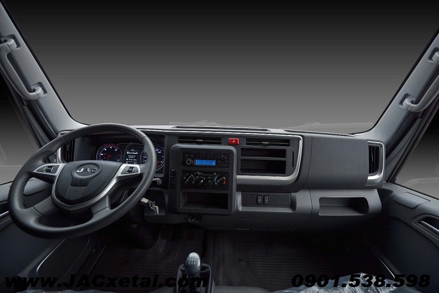 Interni del camion Jac N200s Pro
