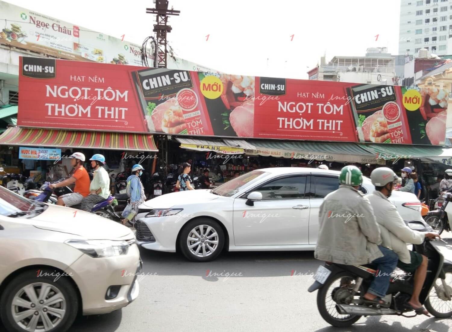 Quảng cáo tại chợ truyền thống
