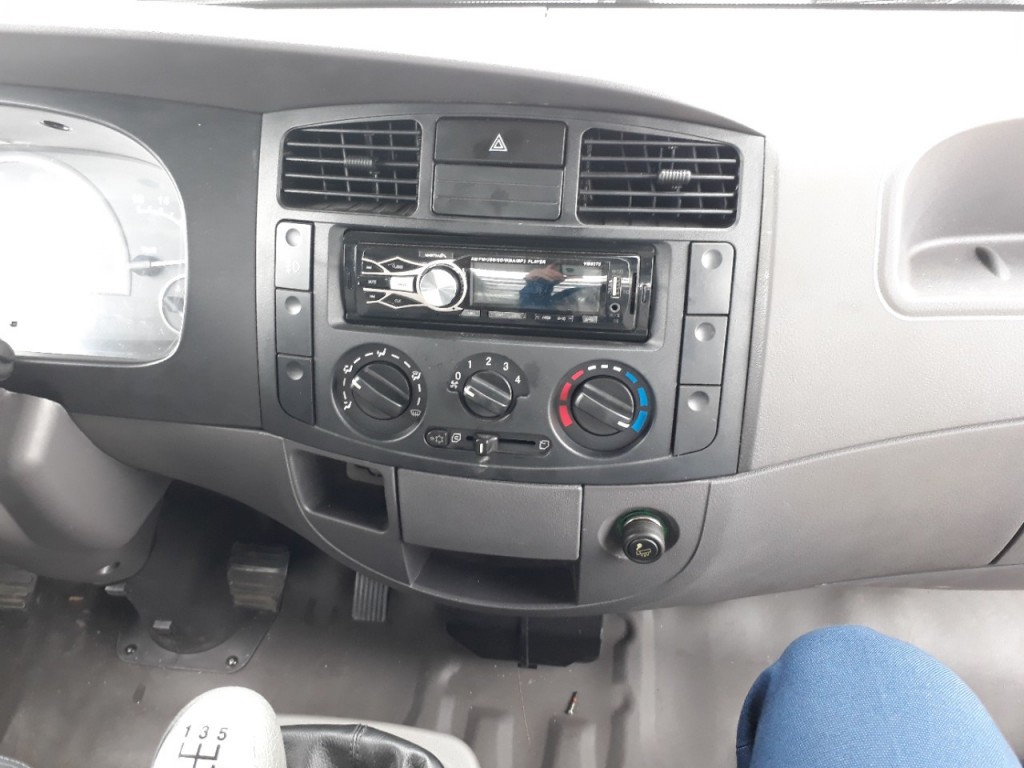 Radio FM-entertainmentsysteem van de Tera 230 vrachtwagen