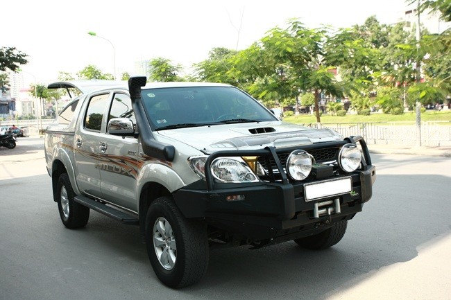 alt text: Ống thở xe Toyota Hilux