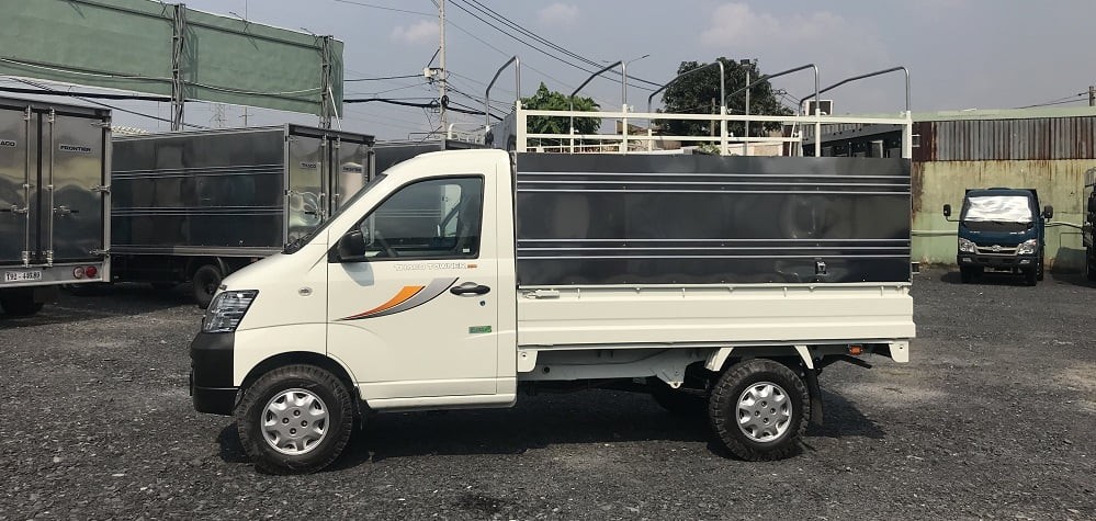 スズキエンジンを搭載したタコ・タウナー990