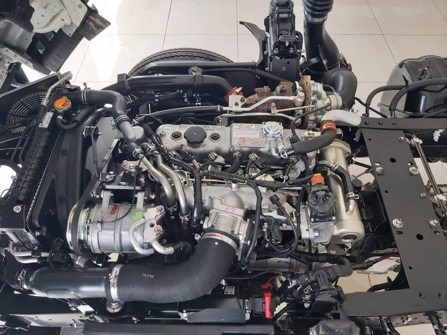 Silnik ciężarówki Isuzu QKR 270 2.9T