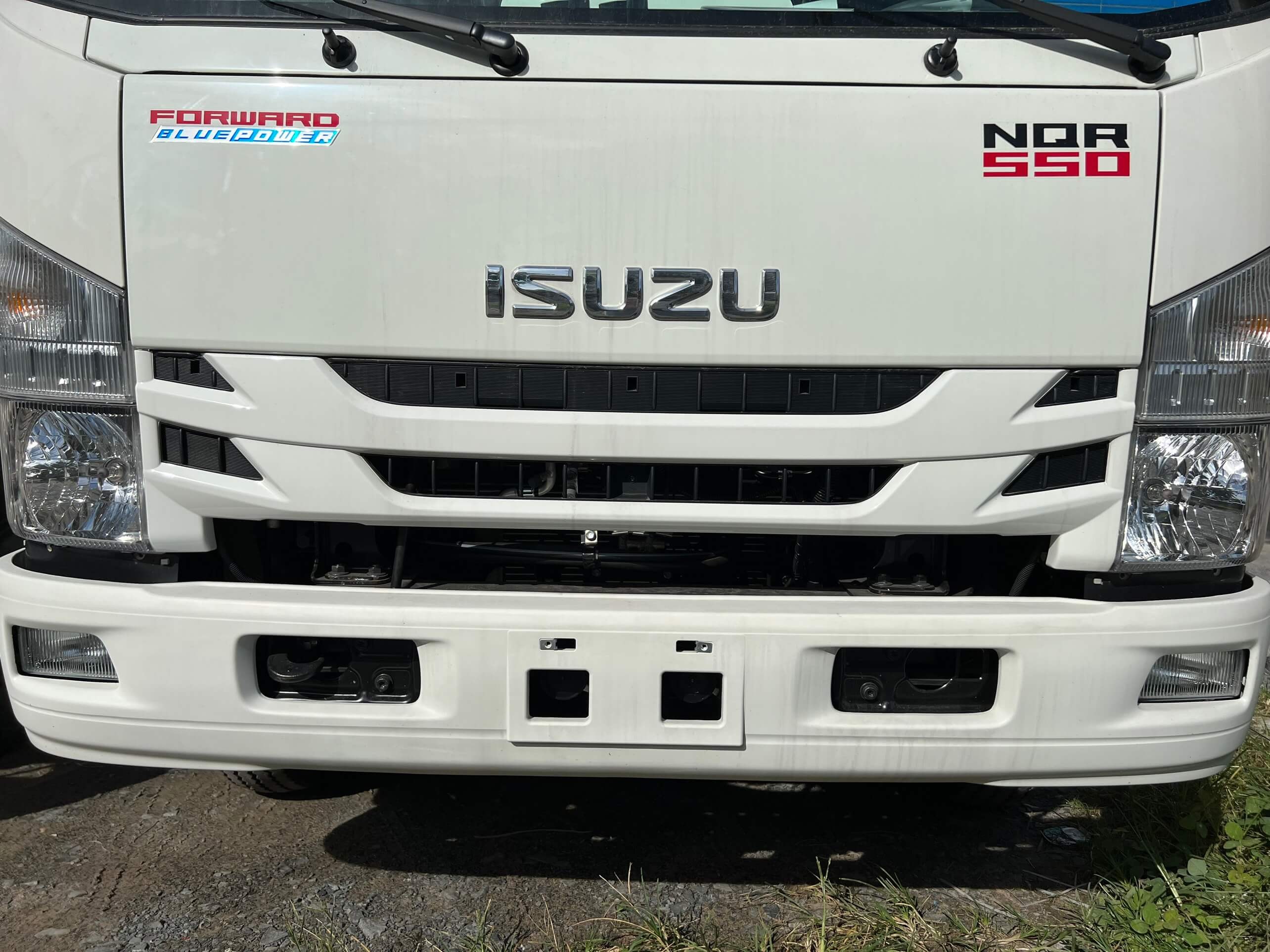 Ngoại thất xe tải Isuzu 5 tấn