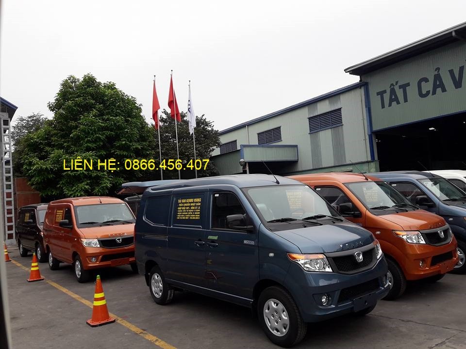 alt text: Xe bán tải Kenbo Van 950kg với thùng hàng rộng rãi