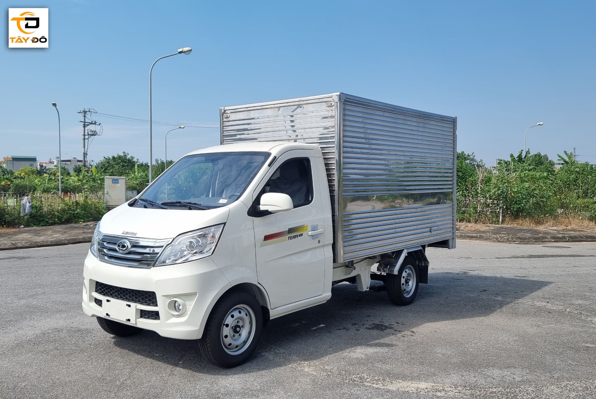 Xe táº£i 1 táº¥n Tera 100 900Kg ThÃ¹ng KÃ­n