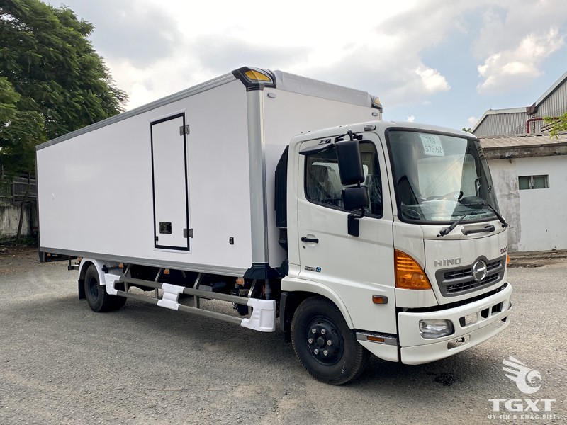 Xe Tải Hino FC9JNTC 6.5 Tấn Thùng Bảo Ôn