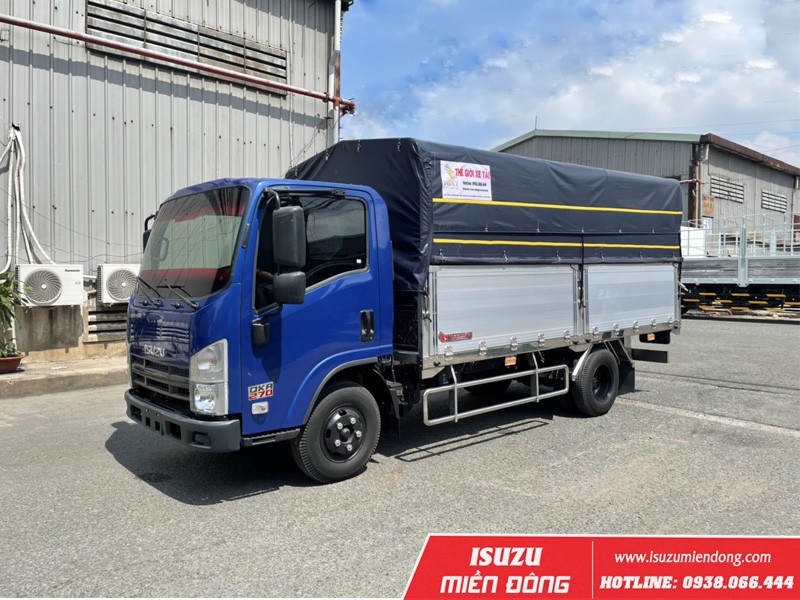 Isuzu QKR 270 2.8T: Test & Avis Camion Polyvalent