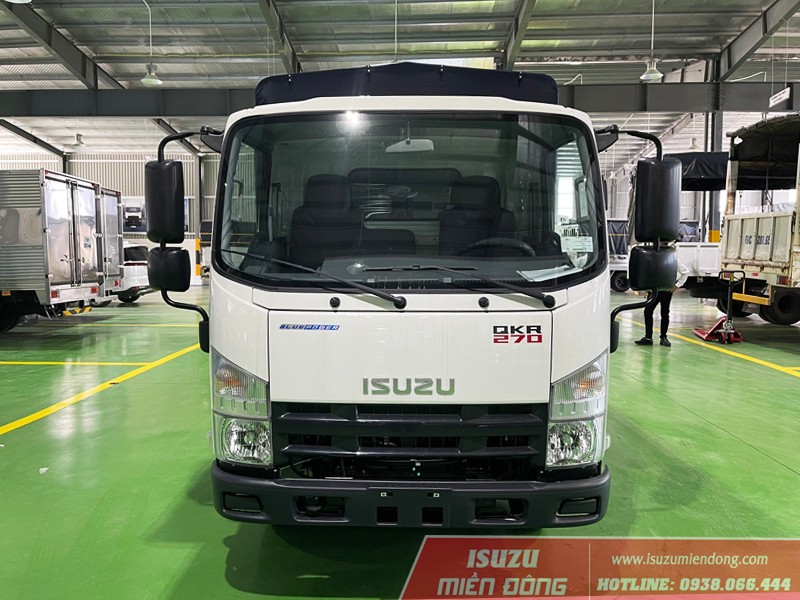 Extérieur du camion Isuzu QKR 270 2.8T avec benne en aluminium et inox
