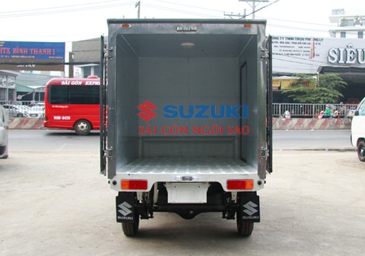 Hình ảnh chi tiết bên trong thùng xe tải Suzuki Truck