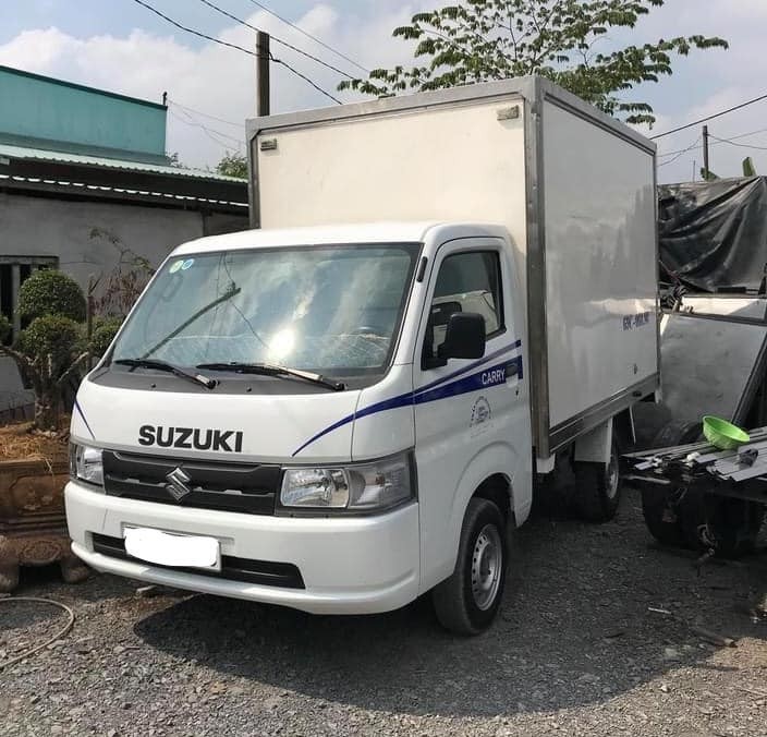 Camión furgón Suzuki 750kg modelo reciente