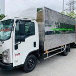 Xe tải Isuzu QKR 270 thùng kín inox nâng tải