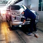 Hình ảnh xe bán tải đua nhau hạ tải