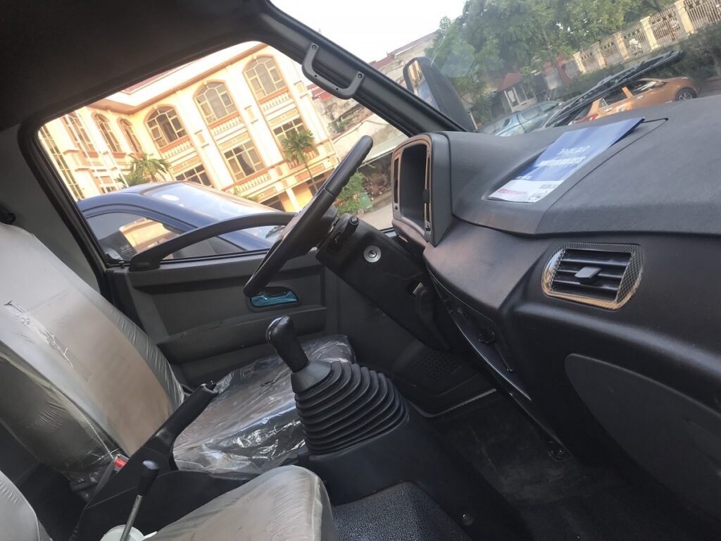 Intérieur du camion TMT 2016