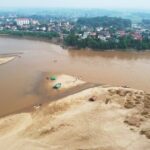 Khu vực bãi bồi sông Hồng nơi xảy ra vụ việc đau lòng, ảnh lớp 8B gợi nhớ về những kỷ niệm đã mất