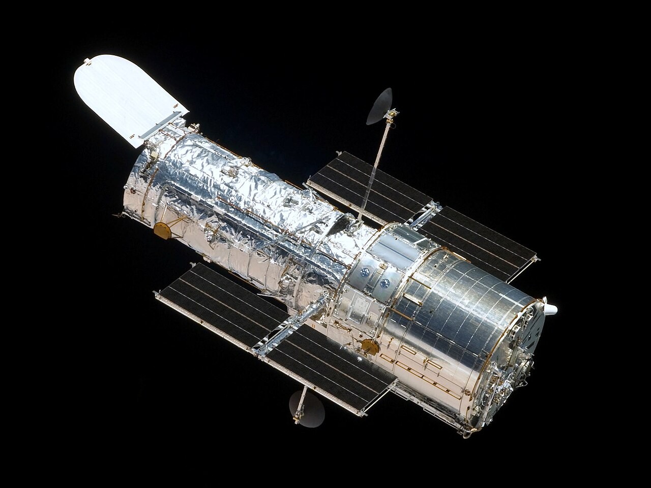 Kính viễn vọng không gian Hubble, sử dụng bức xạ tử ngoại để quan sát vũ trụ