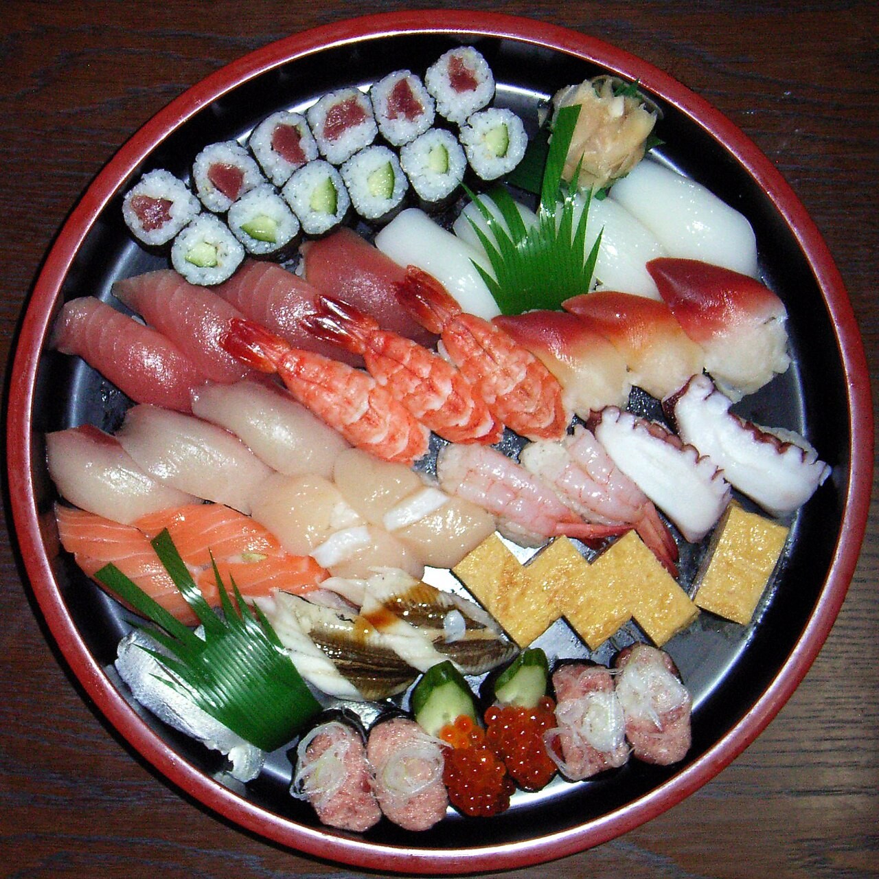 Món sushi Nhật Bản, một biểu tượng của ẩm thực thế giới