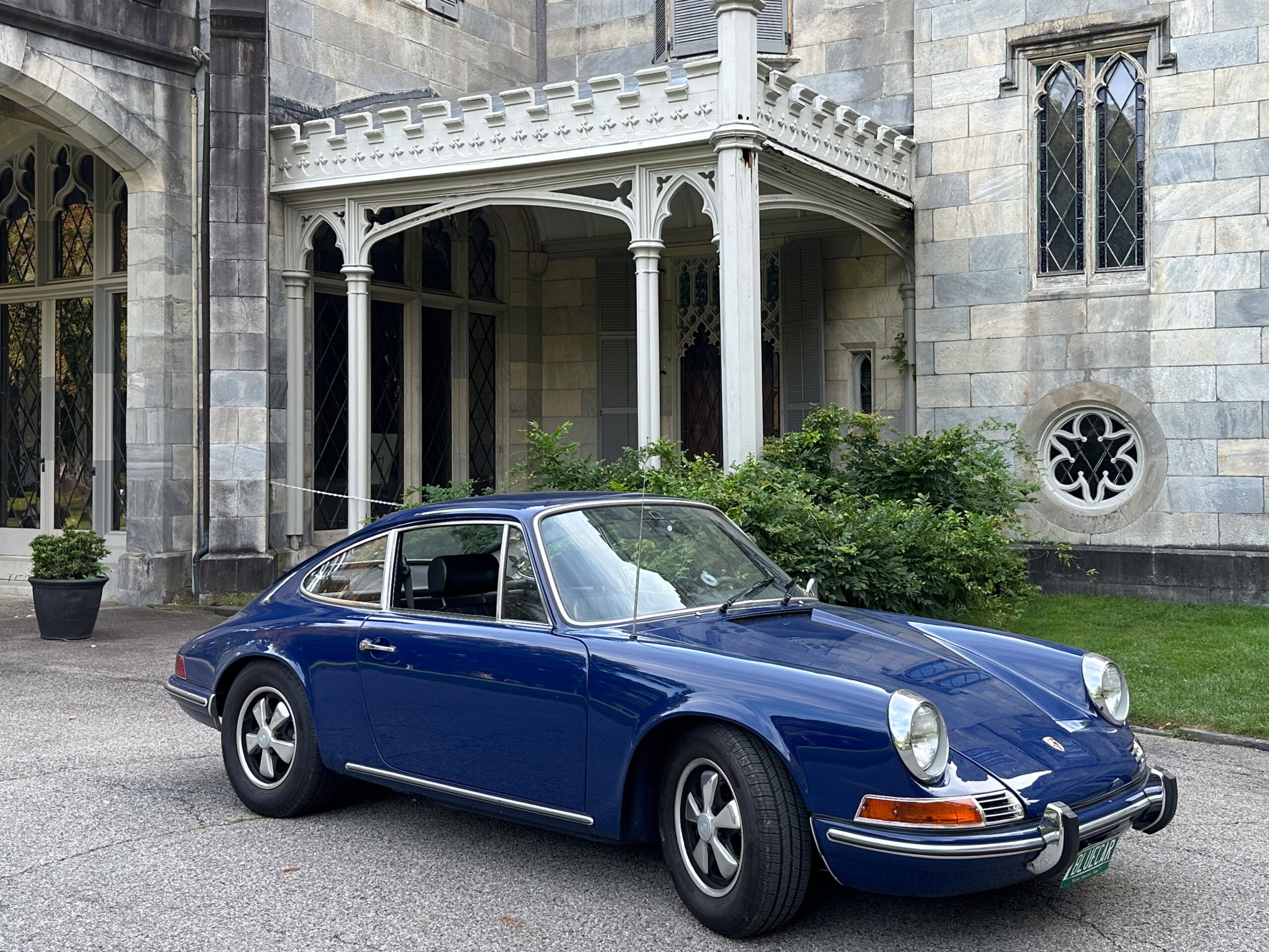 Porsche 911 T phía trước ba phần tư