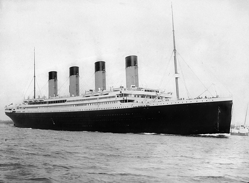 Hình ảnh tàu Titanic, biểu tượng của sự tráng lệ và bi kịch trong lịch sử tàu thủy hơi nước