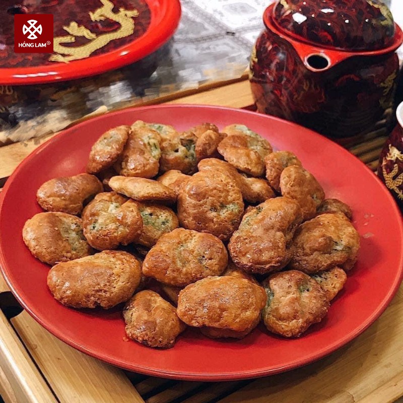 Bánh chả đặc sản Hà Nội, món bánh cổ truyền, hương vị ngọt ngào, béo ngậy, món quà ý nghĩa cho người yêu Hà Nội