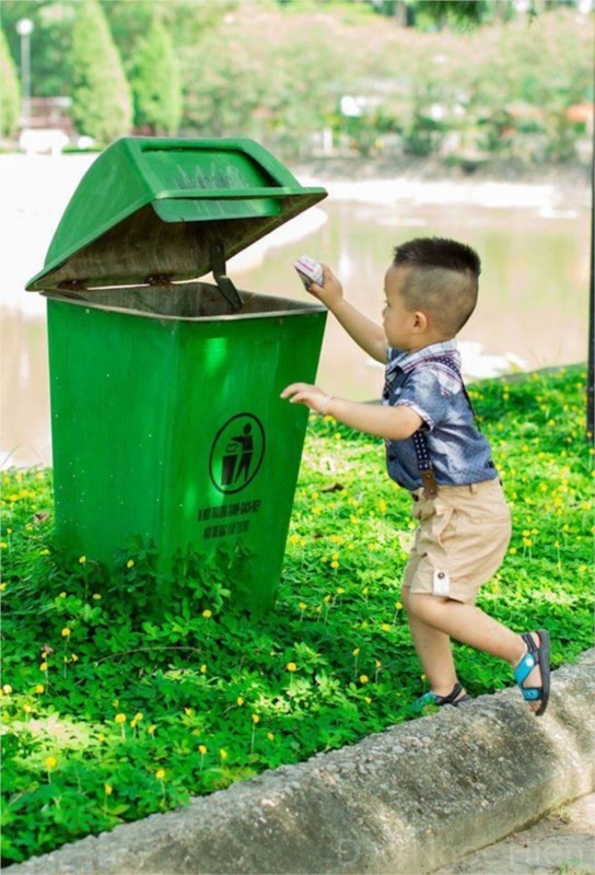 Bỏ rác đúng nơi quy định góp phần giữ gìn vệ sinh môi trường, bảo vệ sức khỏe cộng đồng và tạo mỹ quan đô thị.