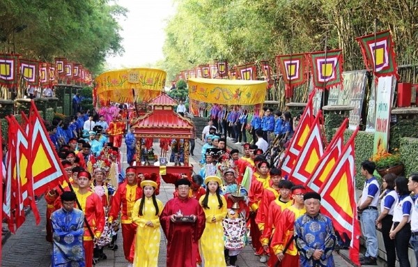 Giỗ Tổ Hùng Vương được tổ chức vào ngày 10 tháng 3 âm lịch