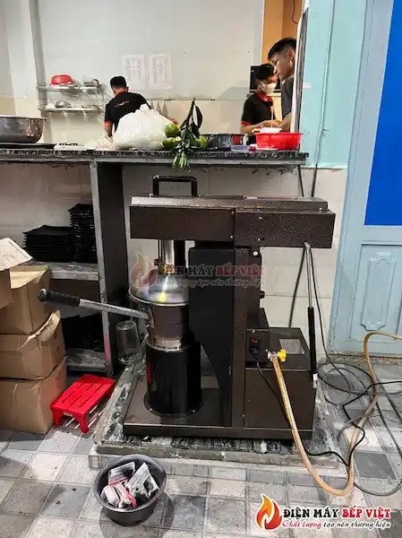 Sử dụng bếp mồi than tổ ong an toàn