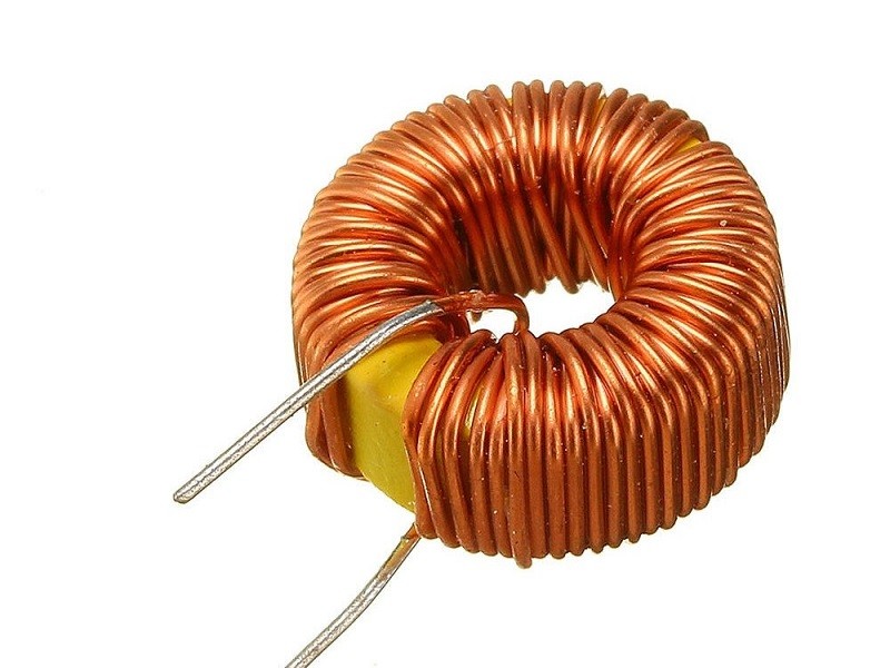 Cuộn cảm thường thấy trong các thiết bị điện tử