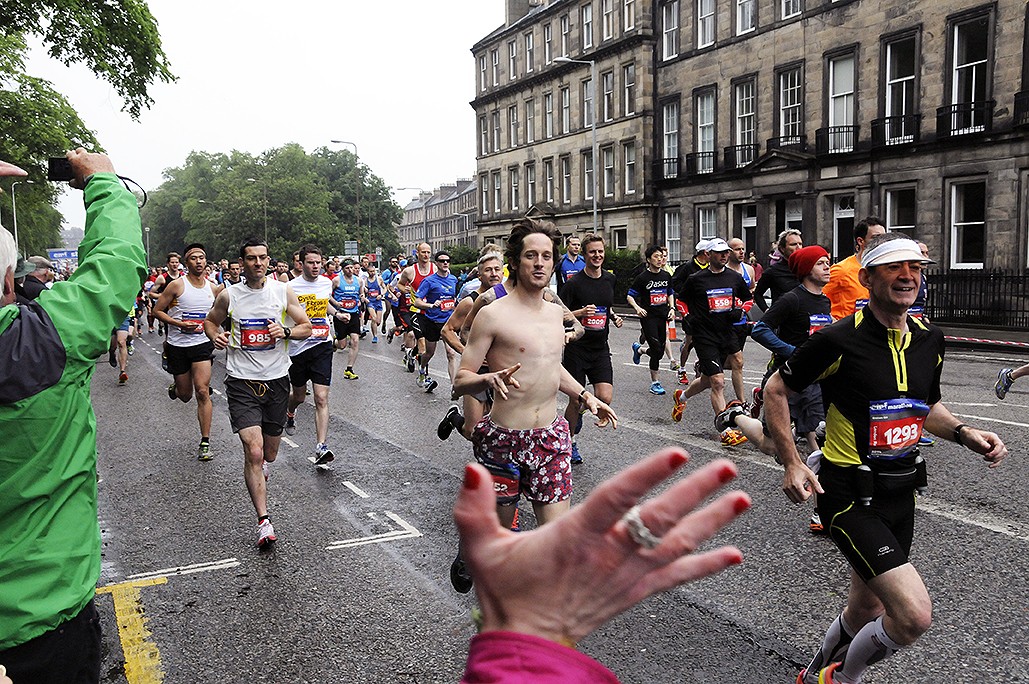 Các vận động viên tham gia giải chạy marathon