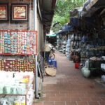 Gốm sứ đa dạng tại chợ Bát Tràng