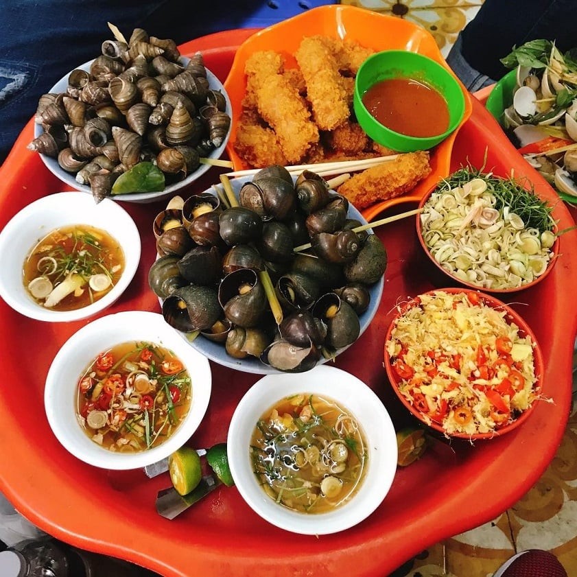 Ốc luộc – Món ăn vặt yêu thích của giới trẻ Hà Nội