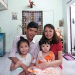 Nguyễn Thị Hương và gia đình hạnh phúc, biểu tượng cho nghị lực sống phi thường