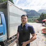 Hình ảnh icon xe tải đơn giản nhưng hiện đại, thể hiện sự năng động và chuyên nghiệp