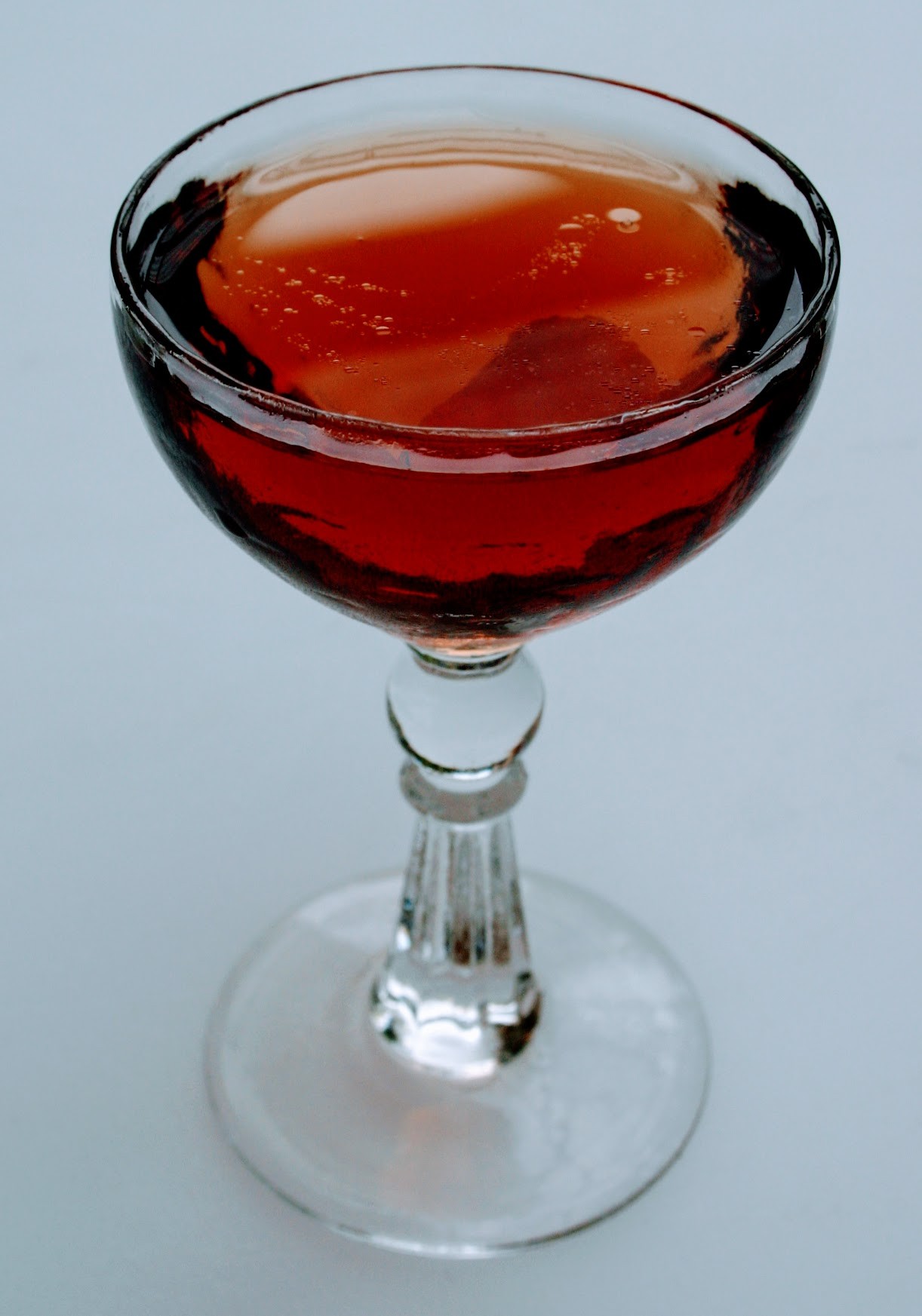 Ly cocktail phục vụ &quot;up&quot;