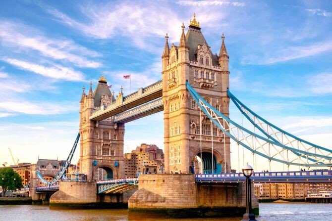 cầu tháp london bắc qua sông themes
