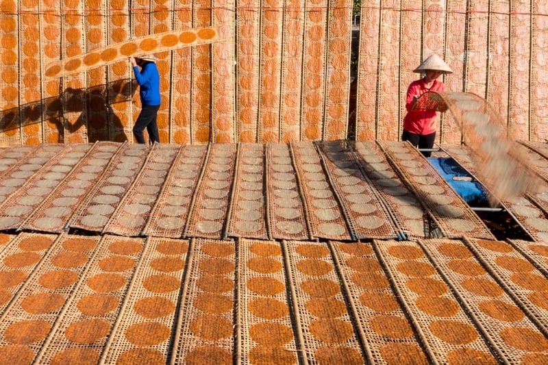 Làng nghề bánh tráng Trảng Bàng nổi tiếng với nghề làm bánh tráng thủ công
