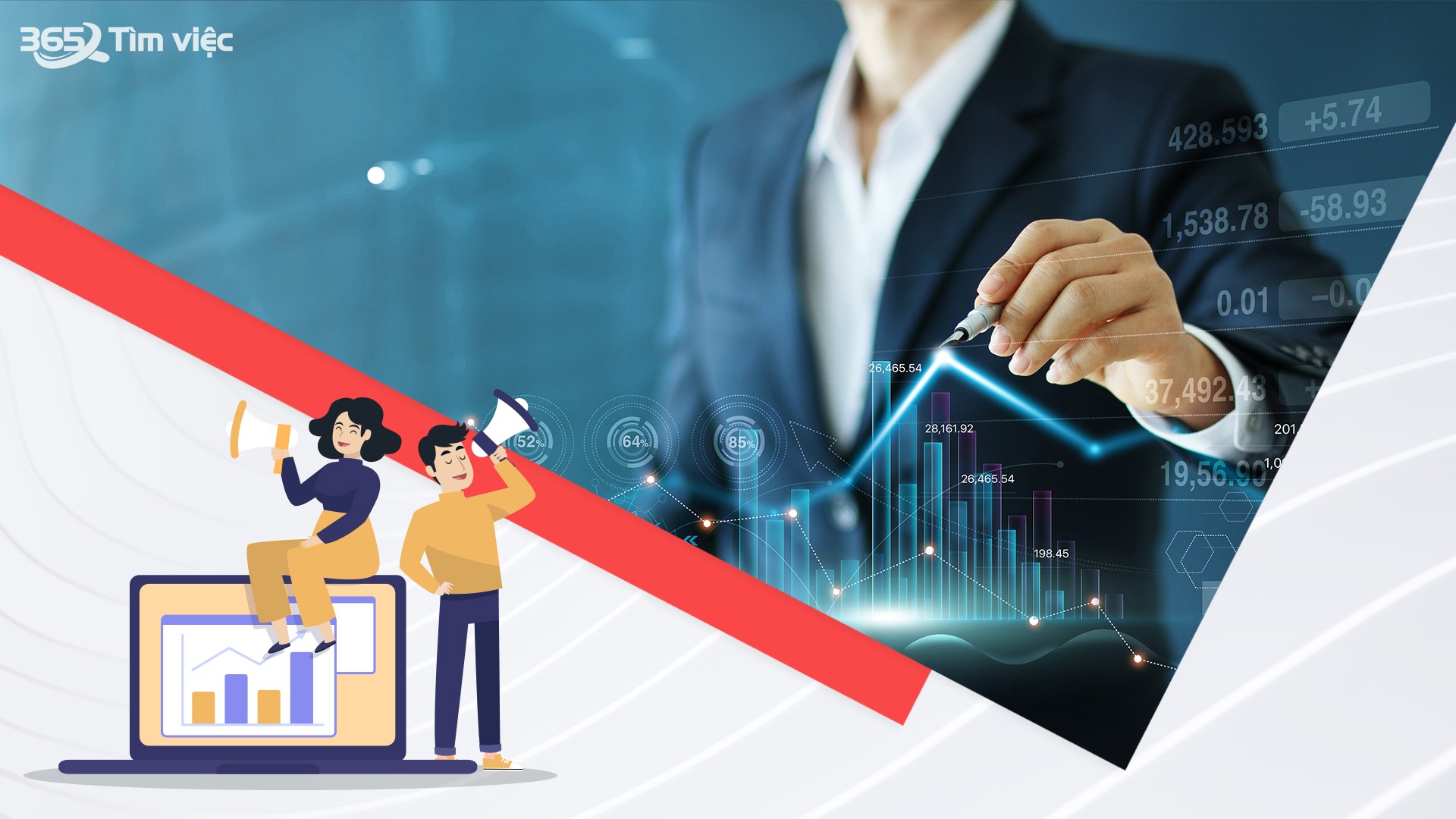 Người đàn ông đang lập kế hoạch trên bàn làm việc ngăn nắp