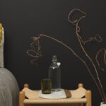 Tài xế xe tải và nhân viên giao nhận vui vẻ hợp tác làm việc