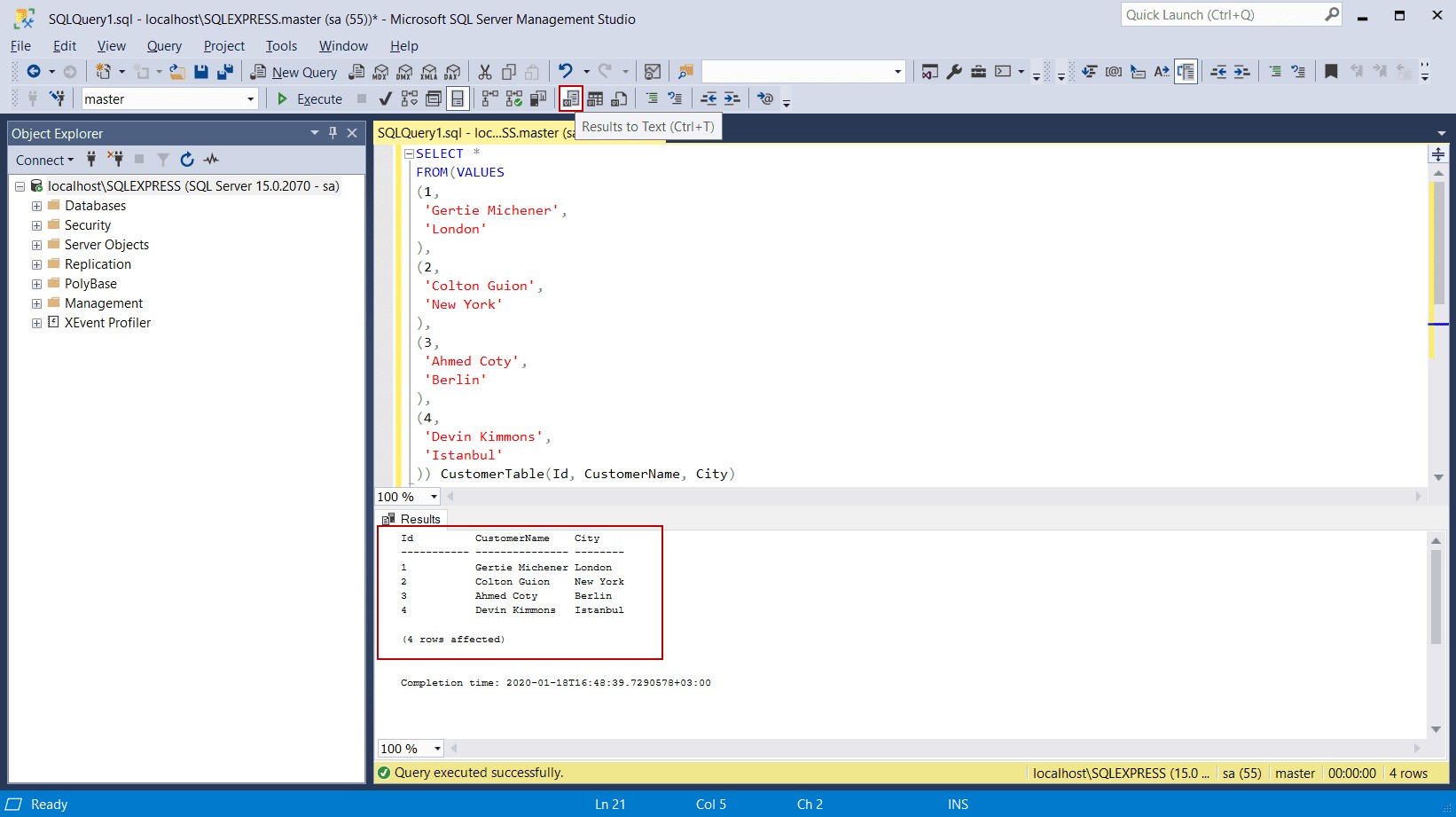 Giao diện phần mềm Microsoft SQL Server