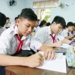 Ông chú đẹp trai, giàu có nhưng năm nào cũng bị hội học sinh CÀ KHỊA: Tra tên trên Google để xem có chuyện gì thì cười rũ rượi - Ảnh 1.