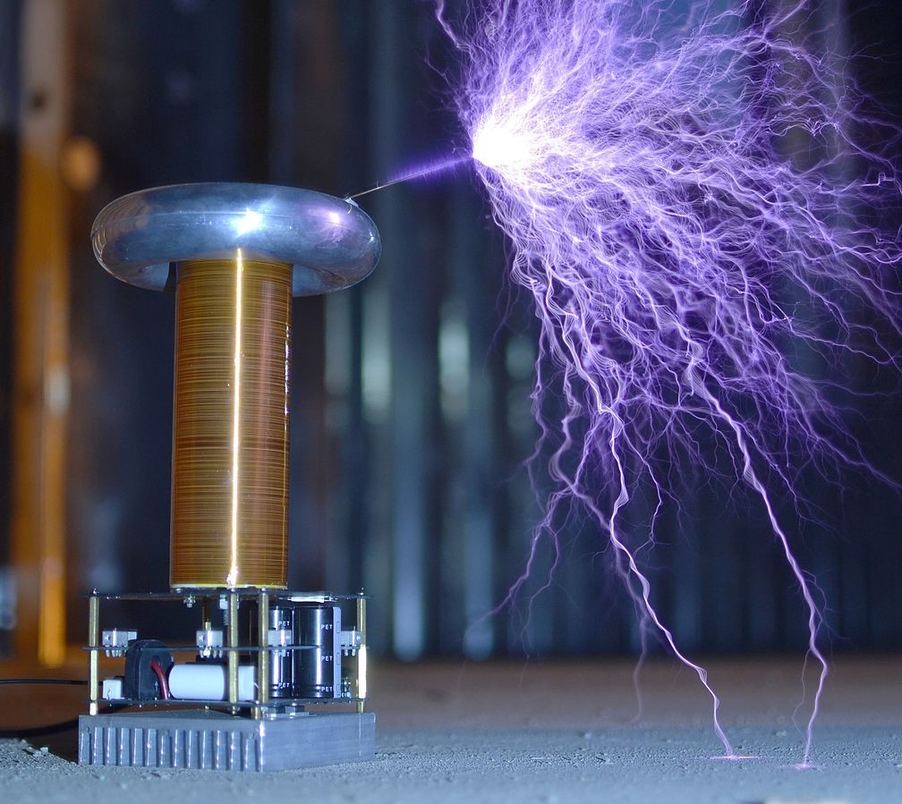 Cuộn dây Tesla, một trong những phát minh quan trọng nhất của Nikola Tesla.