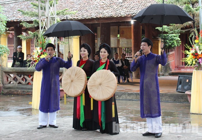 liền anh liền chị quan họ